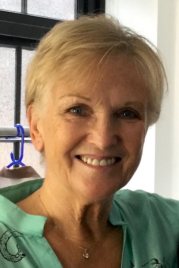 Lyn Paul, photographed in her dressing room at the Liverpool Empire.