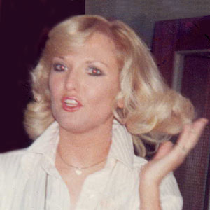 Lyn Paul at the <em>BBC</em> Pebble Mill studios, 1978.