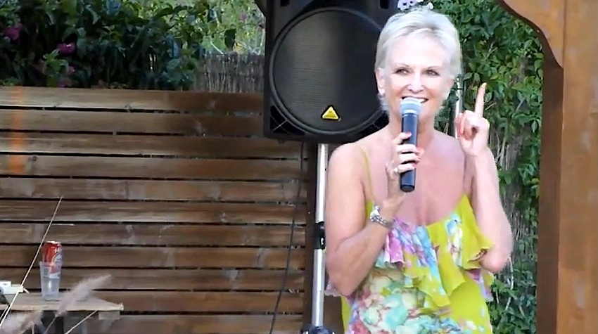 Lyn Paul, singing 'Crazy' in Javea, Spain on Saturday, 22nd June 2013.