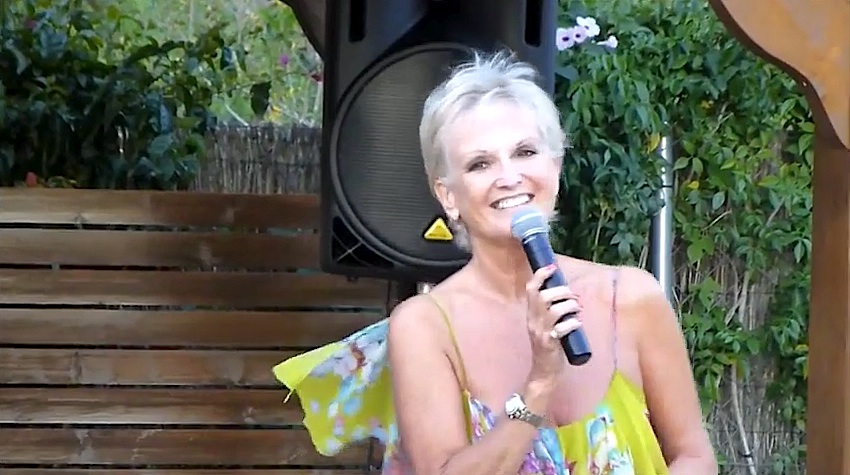 Lyn Paul, singing 'Crazy' in Javea, Spain on Saturday, 22nd June 2013.